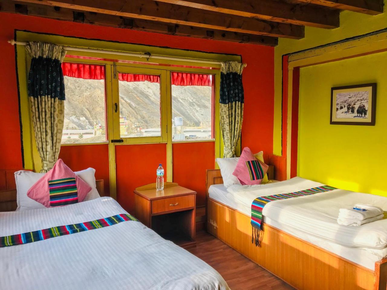 Hotel Yac Donalds Kāgbeni Екстериор снимка